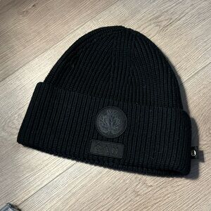 Lululemon Black Ribbed Knit Canada Hat